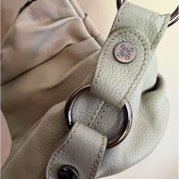 Vera Wang Purse - Picture 6 of 7